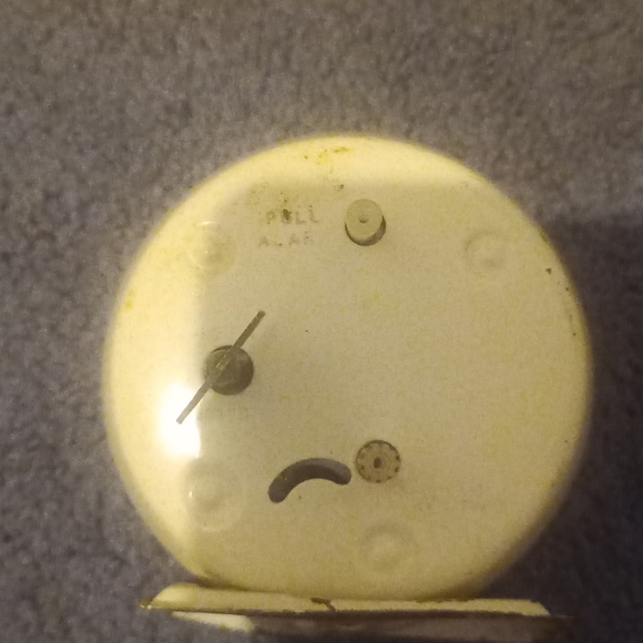 VINTAGE WESTCLOX ALARM TABLE TOP CLOCK - Picture 3 of 5